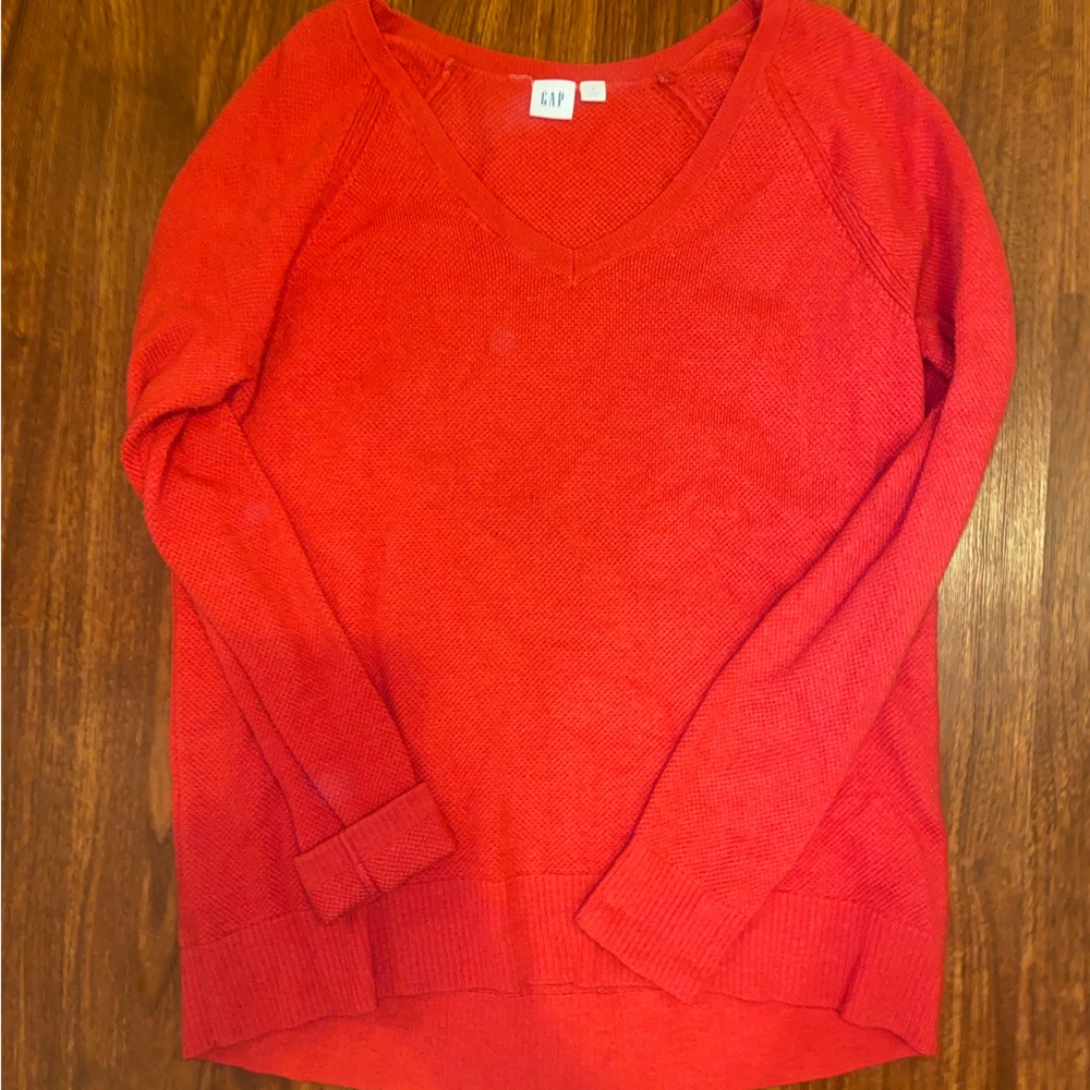 red gap sweater